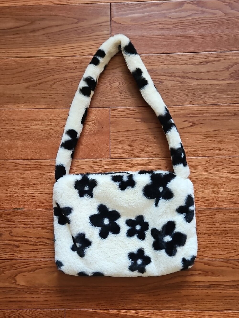 Faux Fur Flower Print Shoulder Bag in Black & Cream - Picture 3 of 5